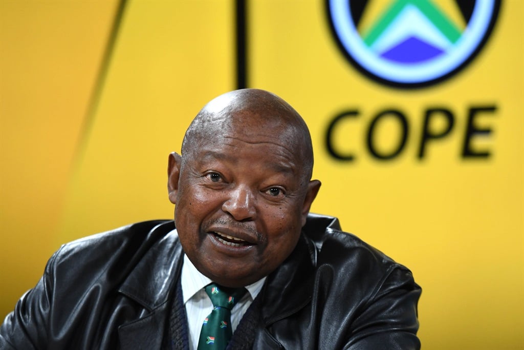 SEE | Disgruntled Cope members storm Mosiuoa Lekota press briefing, fist  fight breaks out | News24