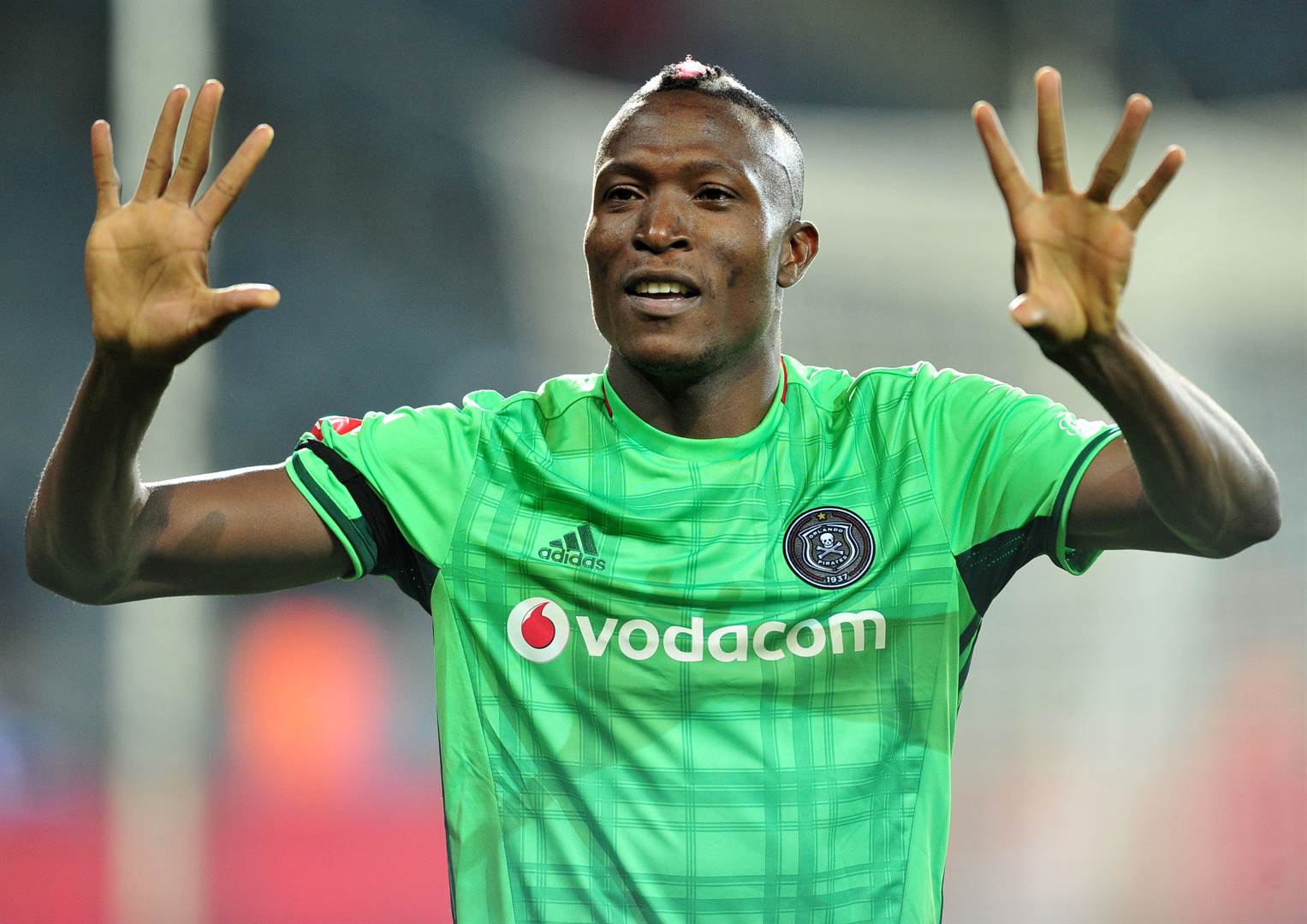 Tendai Ndoro leaves Orlando Pirates for Saudi Arabia club