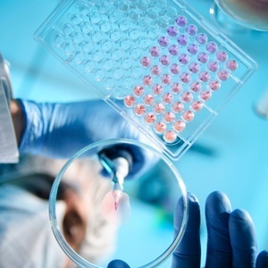 An experimental drug is being developed to fight SARS and MERS infection. (iStock)