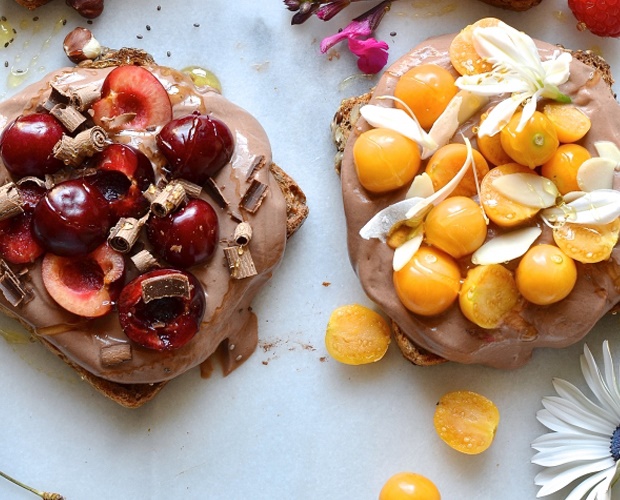 delicious fruity toast for breakfast