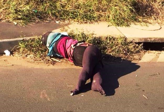 <B>HOAX OR REAL?</B> This makeshift body has been retrieved and could be the latest tactic by hijackers to rob motorists. <I>Image: Arrive Alive</I>
