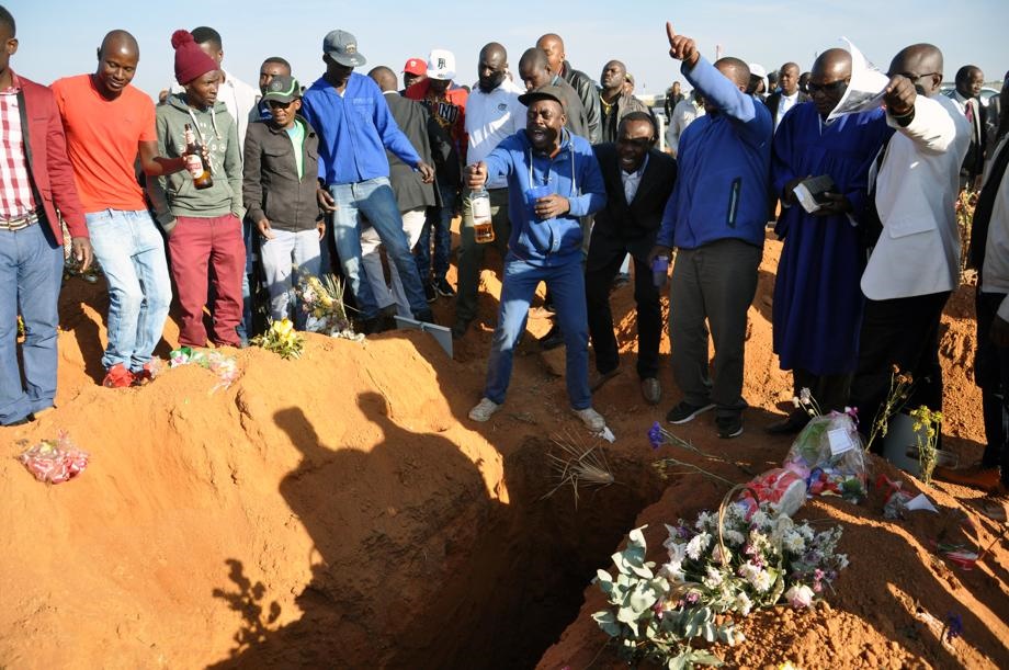 Taxi drivers poured booze into Thulane Motaung’s grave on Saturday