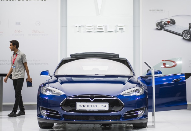 <b> FLOATING TESLA? </b> Elon Musk, the founder of Tesla, alluded to the possibility of the firm's Model S (pictured) is able to float. </i> Image: AFP / Odd Andersen </i>