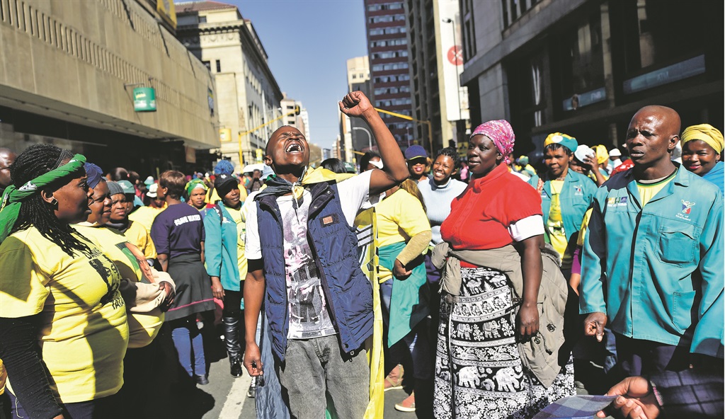 Ekurhuleni residents from the Lungile Mtshali Community Project gathered outside Luthuli House, demanding permanent contracts.        Photo by Themba Makofane 