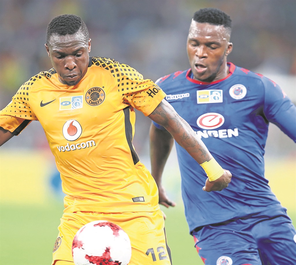 Chiefs’ George Maluleka (left) and SuperSport’s Morgan Gould battle it out during their MTN8 match at the weekend. Photo by Backpagepix