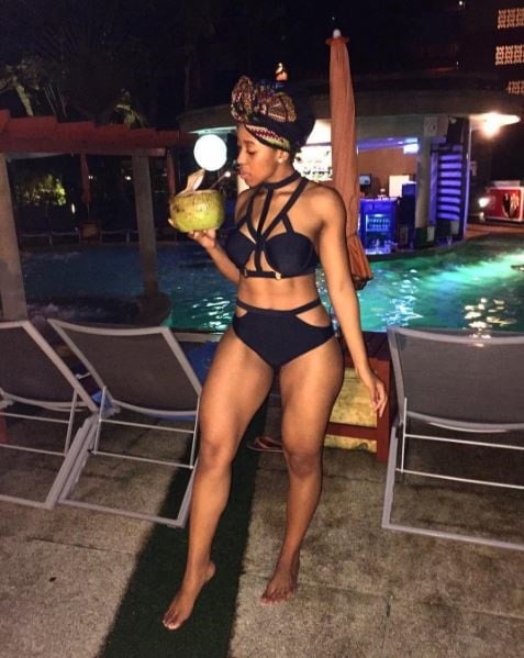 Khune's bae shows off her sexy body!