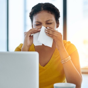 Hay fever season is coming, but you can hide the signs.