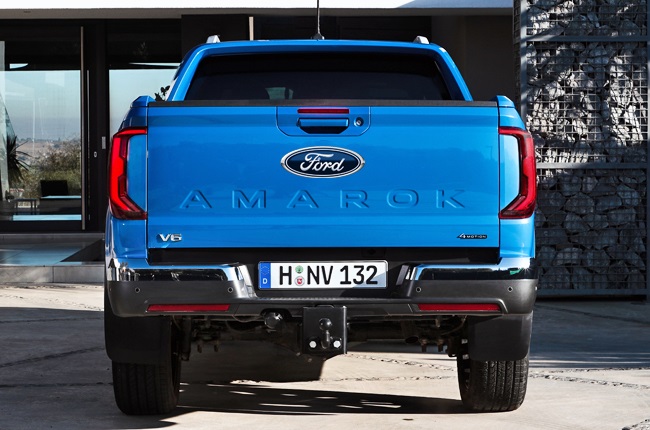 A photoshopped image of the Volkswagen Amarok with a Ford badge.