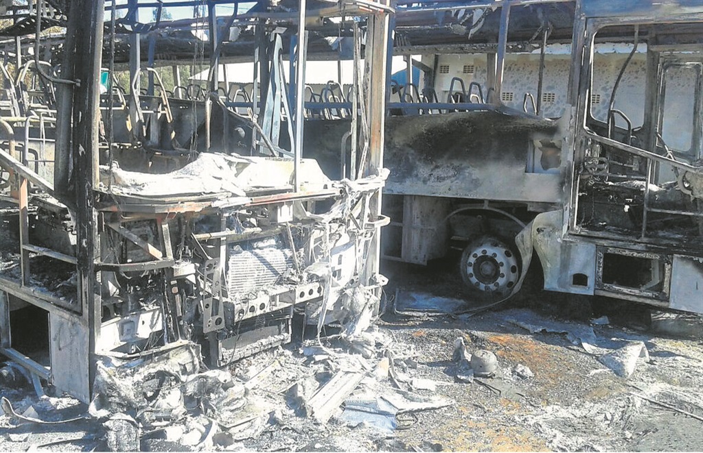 These new buses burned to ashes three days after they were donated to a farm school in Panbult, near Piet Retief. 