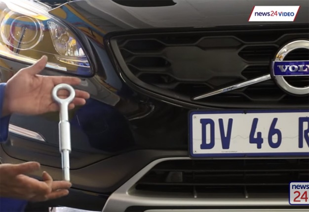 <b>HERE'S HOW...:</b> Wheels24 explains how to tow a vehicle using a tow hook. <i>Image: News24</i>