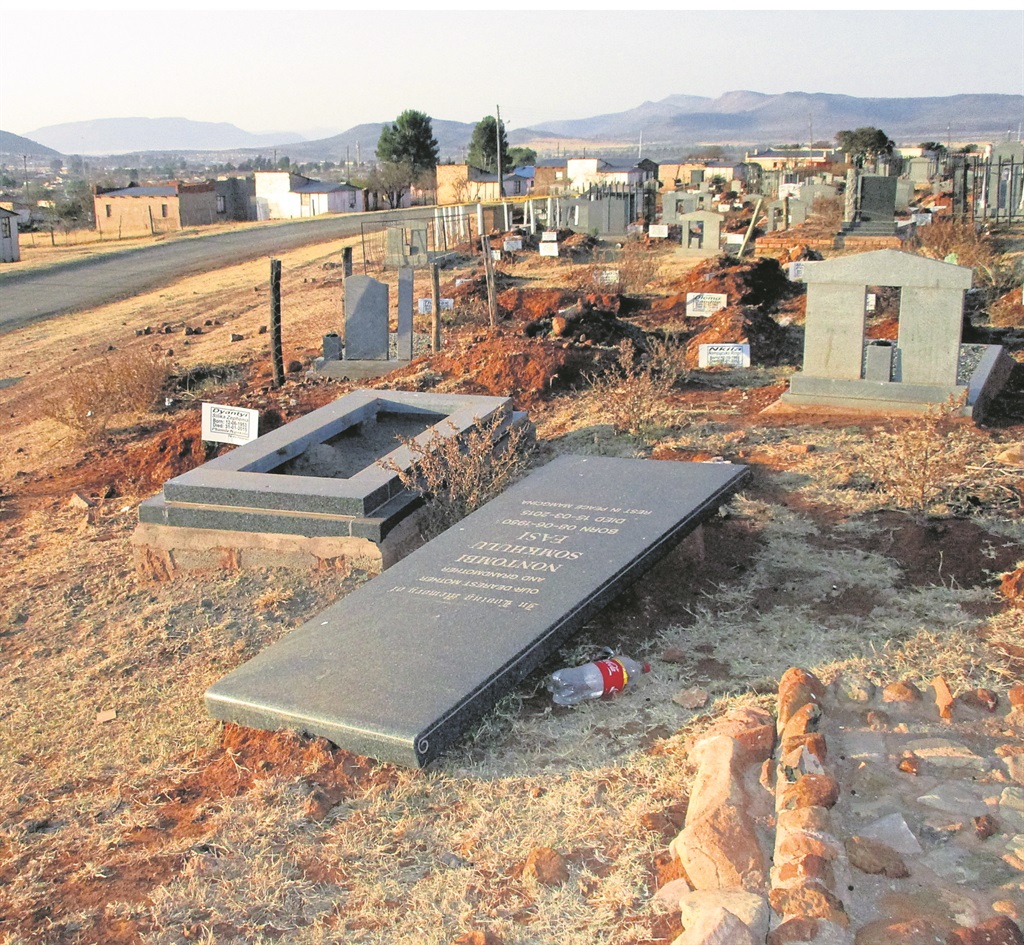 One of the vandalised graves at the Sada cemetery.  Photo by Kapa ka Majola 