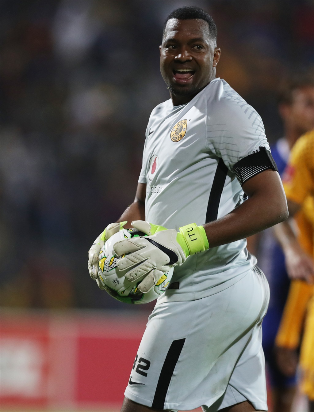 Itumeleng Khune has been cleared by the hospital after falling on his head against Golden Arrows over the weekend.