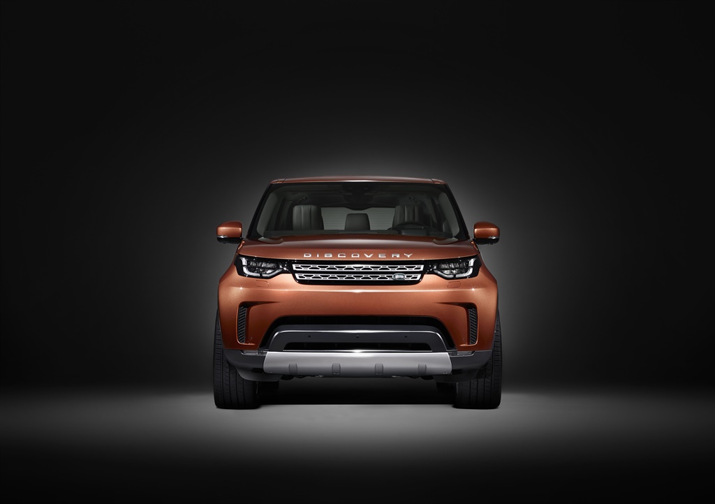 <b> FIFTH-GENERATION DISCOVERY: </b> Land Rover will unveil the latest iteration of their Discovery at the Paris motor show. <i> Image: Newspress </i>