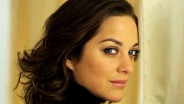 Marion Cotillard has found a way for men to (almost) look you in the ...
