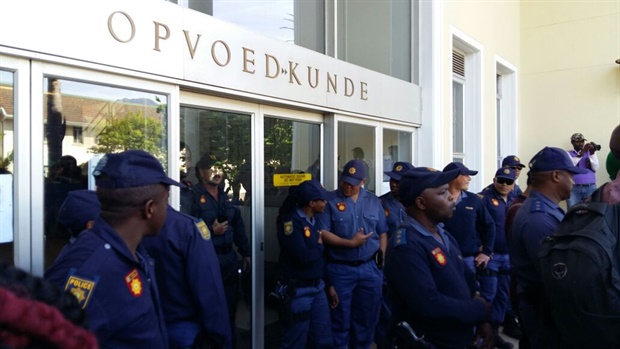 Meanwhile, a heavy police presence is evident in
Stellenbosch as students protest with workers

