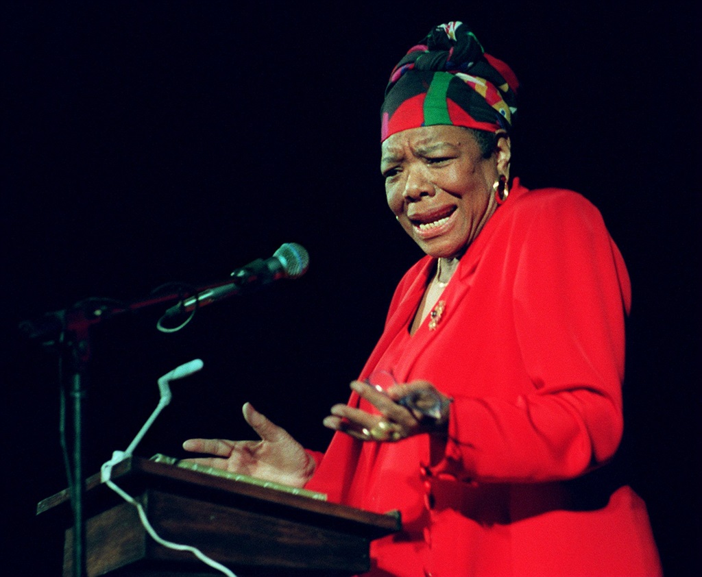 Dr. Maya Angelou delivers poetry to an audience of Tufts University students at the Somerville Theatre. (Photo by John Bohn/The Boston Globe via Getty Images)