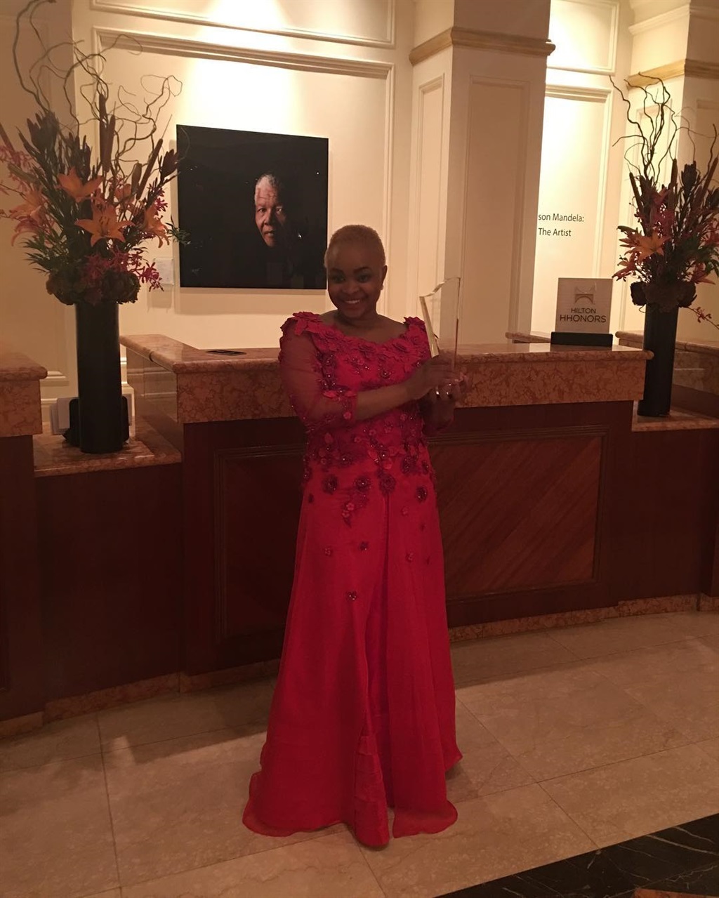 Josina Machel with her 2016 Trailbrazer Award. Picture: Instagram/@josinazm 