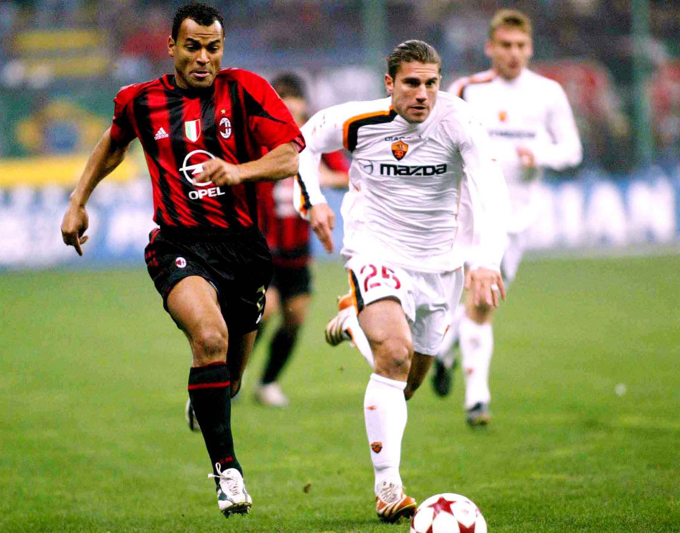 Ronaldinho & Cristiano Ronaldo during the 2010/11 champions league group  stage. #throwback