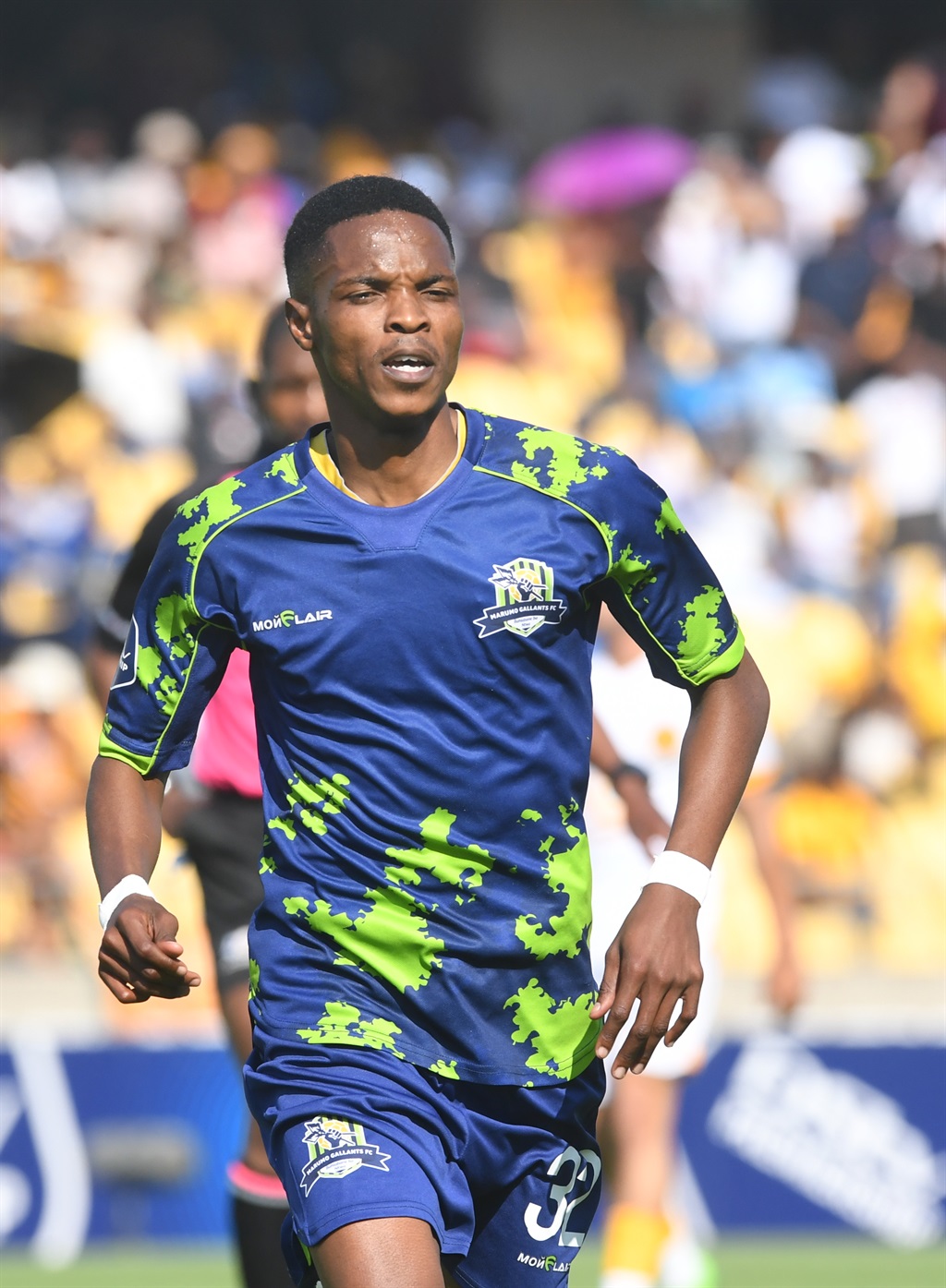 RUSTENBURG, SOUTH AFRICA - SEPTEMBER 11:  Mahlatse Makudubela of Marumo Gallants breaks the chiefs defence, takes a strike, scores and celebrates with teammates during the DStv Premiership match between Marumo Gallants FC and Kaizer Chiefs at Royal Bafokeng Stadium on September 11, 2022 in Rustenburg, South Africa (Photo by Sydney Seshibedi/Gallo Images)