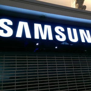 Samsung is preparing to transfer power. (Duncan Alfreds, Fin24)