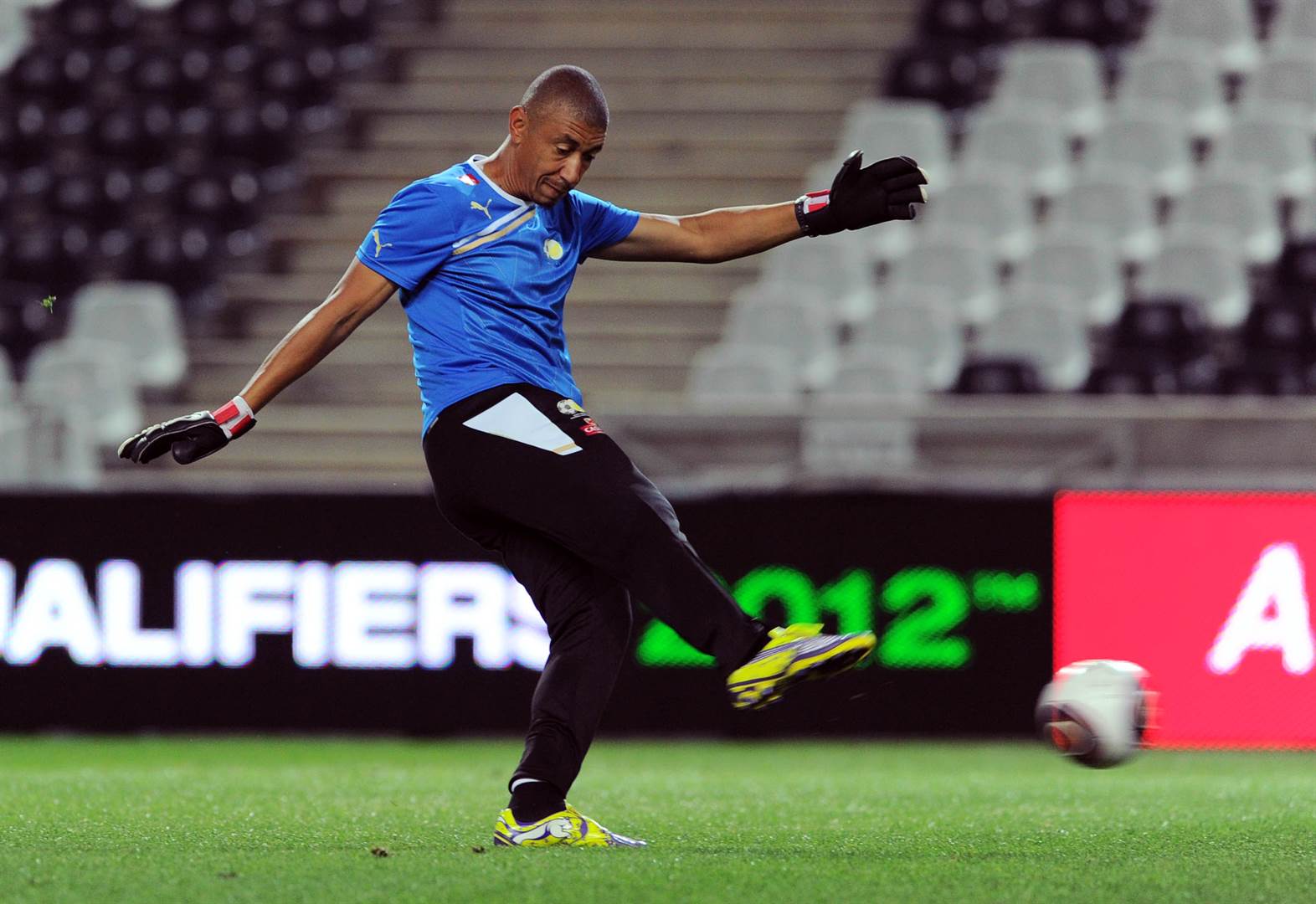 Robinson Training Sundowns Goalkeepers | Soccer Laduma