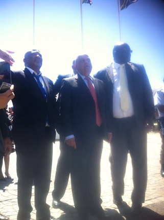 <p>Finance Minister Pravin Gordhan comes out to meet students. Crosses over police tape to address them.</p><p>Pic: Jenna Etheridge</p><p></p>