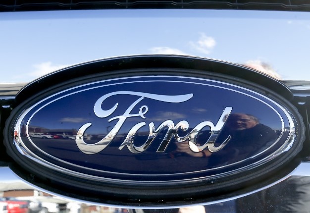 <b> URGENT RECALL: </b> This Thursday, Nov. 19, 2015, file photo, shows the Ford badge in the grill of a pickup truck. Ford is telling owners of about 2900 2006 Ranger pickup trucks not to drive them after discovering that a man was killed in a wreck involving an exploding Takata airbag inflator. The death occurred July 1, 2017, in West Virginia. <i> Image: AP / Keith Srakocic </i>