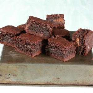PHOTO: Super simple choc brownies