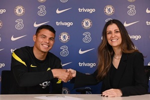 Thiago Silva extends Chelsea contract