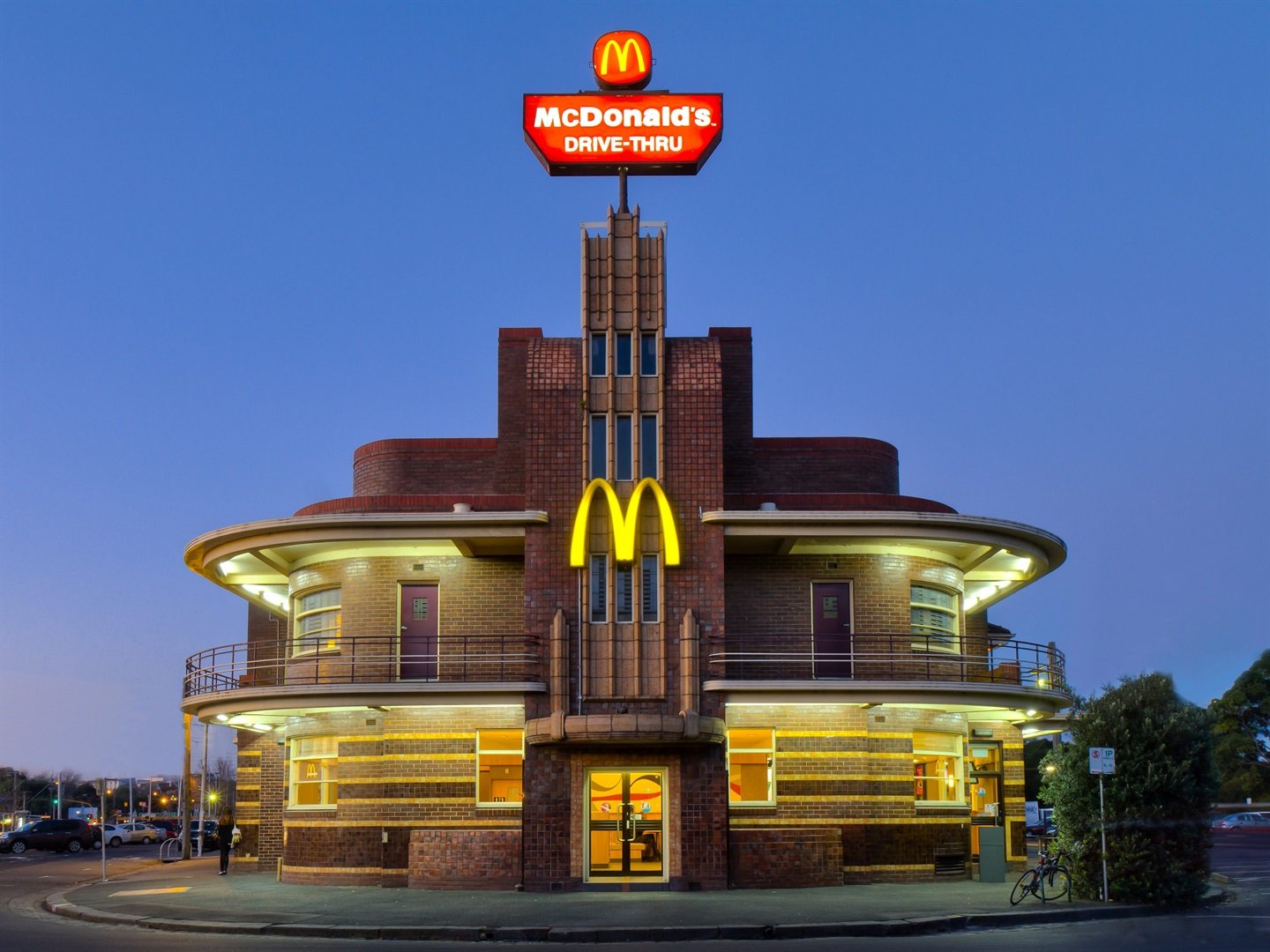 麦当劳二季度业绩下滑加剧 今年将在美国关店200家_餐厅
