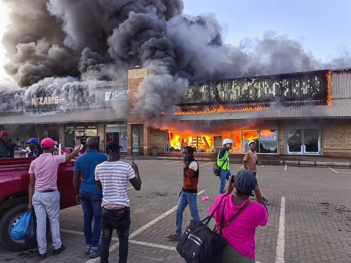 Several shops burnt to ashes after a generator malfunctioned in one of the shops at Palm Springs Mall in the Vaal on Wednesday, 26 April. Photo by Tumelo Mofokeng