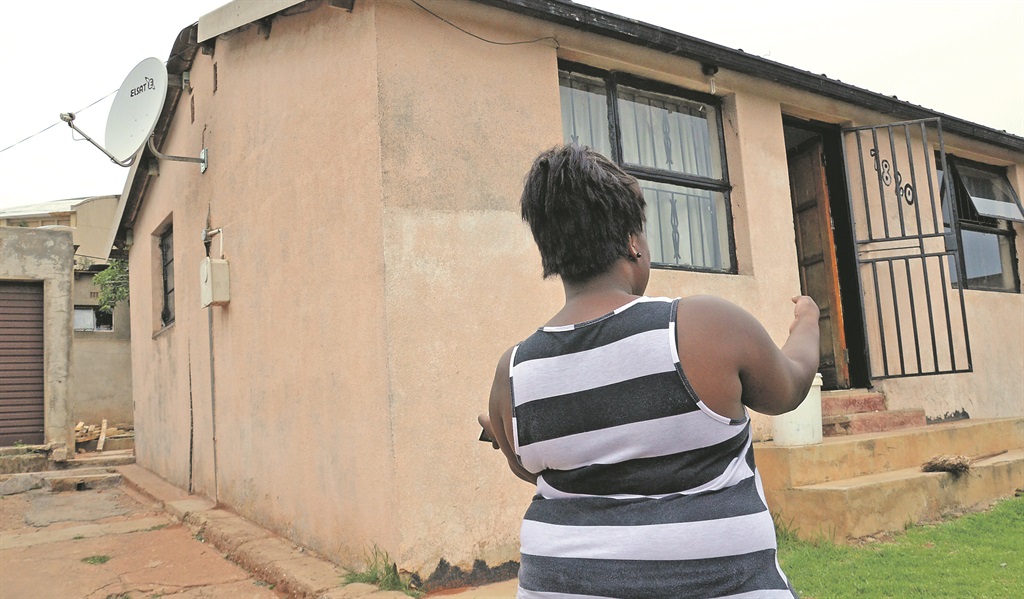 FONG KONG SANGOMAS KICKED OUT Dailysun