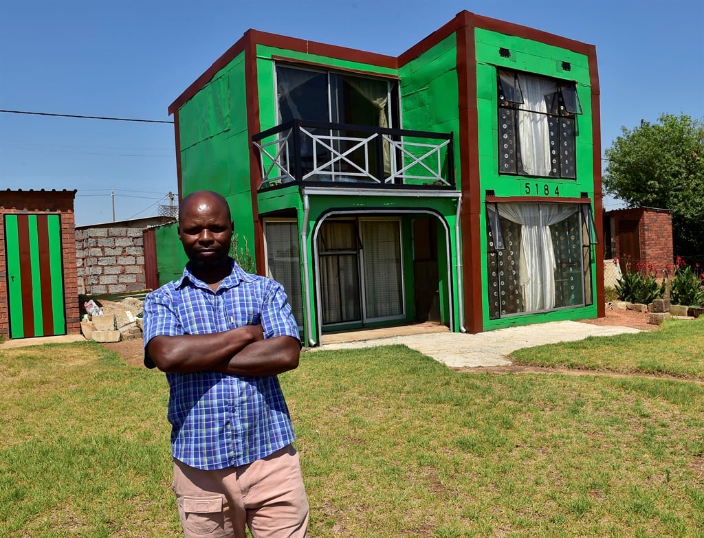 Thomas Dlamini (48) from Zonkezizwe in Katlehong, Ekurhuleni said his double storey shack was inspired by a dream to own a mansion. 