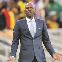 Coach Roger Sikhakhane’s club, the unbeaten Thanda Royal Zulu, will spend Christmas at the top of the first division log.