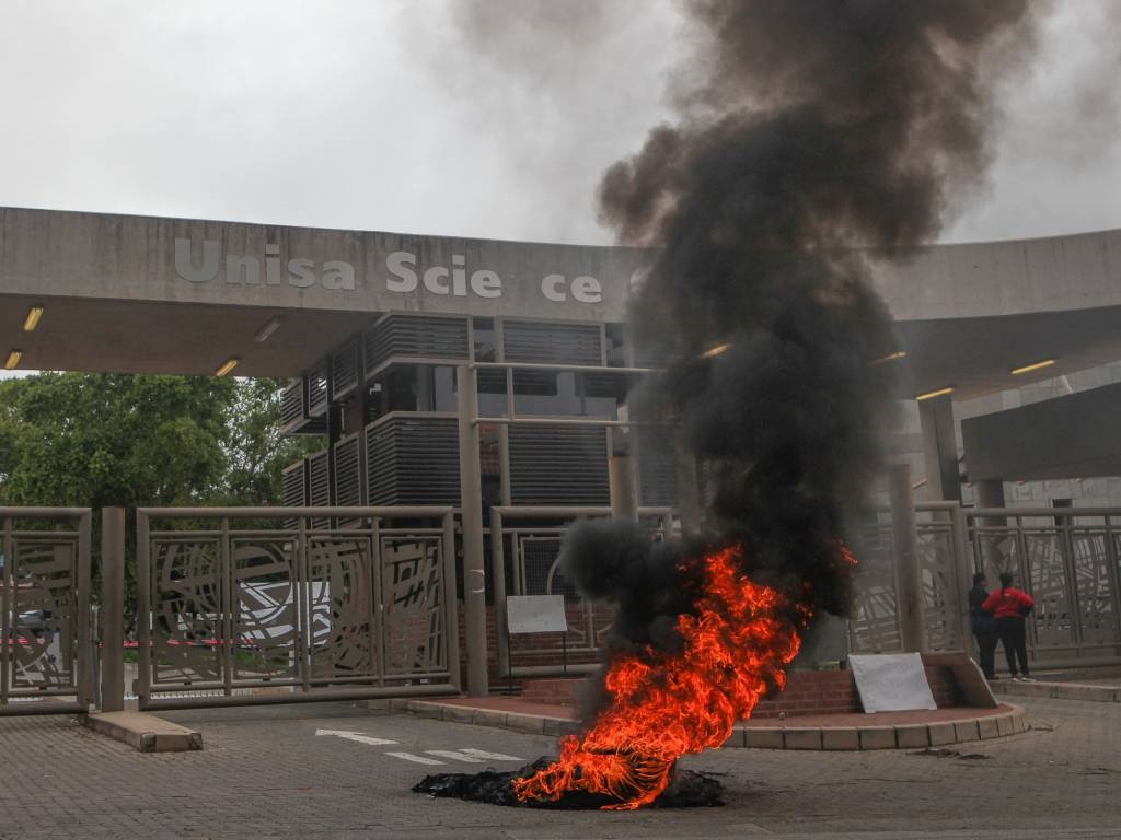 Unisa postpones graduations after Nehawu members disrupt ceremony