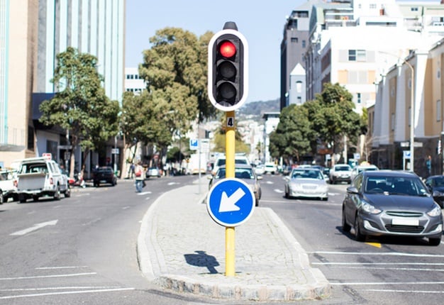 synge nødvendighed lukke Skipping traffic lights: Why does this happen in SA? | Life