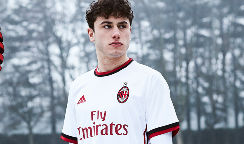 landsby konto semester Gallery: Italian Giants AC Milan, Inter Milan & AS Roma Unveil New Away Kits  | Soccer Laduma