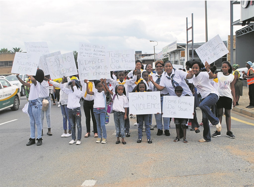 Angry residents of ­Matlosana protest against towards Nigerians certain residents allegedly involved in human trafficking. Photo by Mohanoe Khiba  