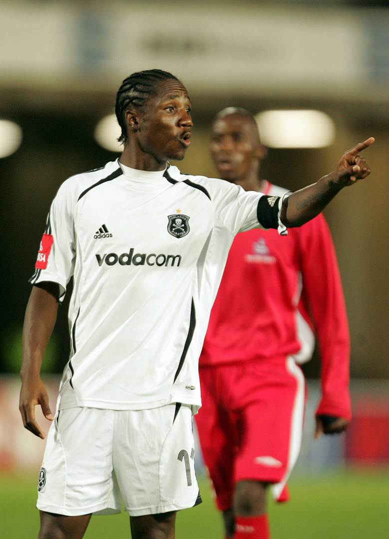 Soccer Laduma on X: 10 Orlando Pirates Legends. ☠️ You are only allowed to  pick four, who do you play in midfield? #SowetoDerby #SLChat   / X