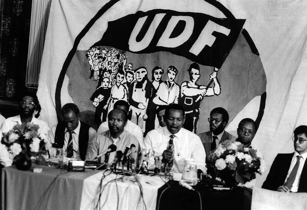 United Democratic Front leaders addressing the media in 1990 in Cape Town. Pictured are, among others, Archie Gumede, Murphy Morobe, Terror Lekota, Moses Mayekiso and Popo Molefe. 