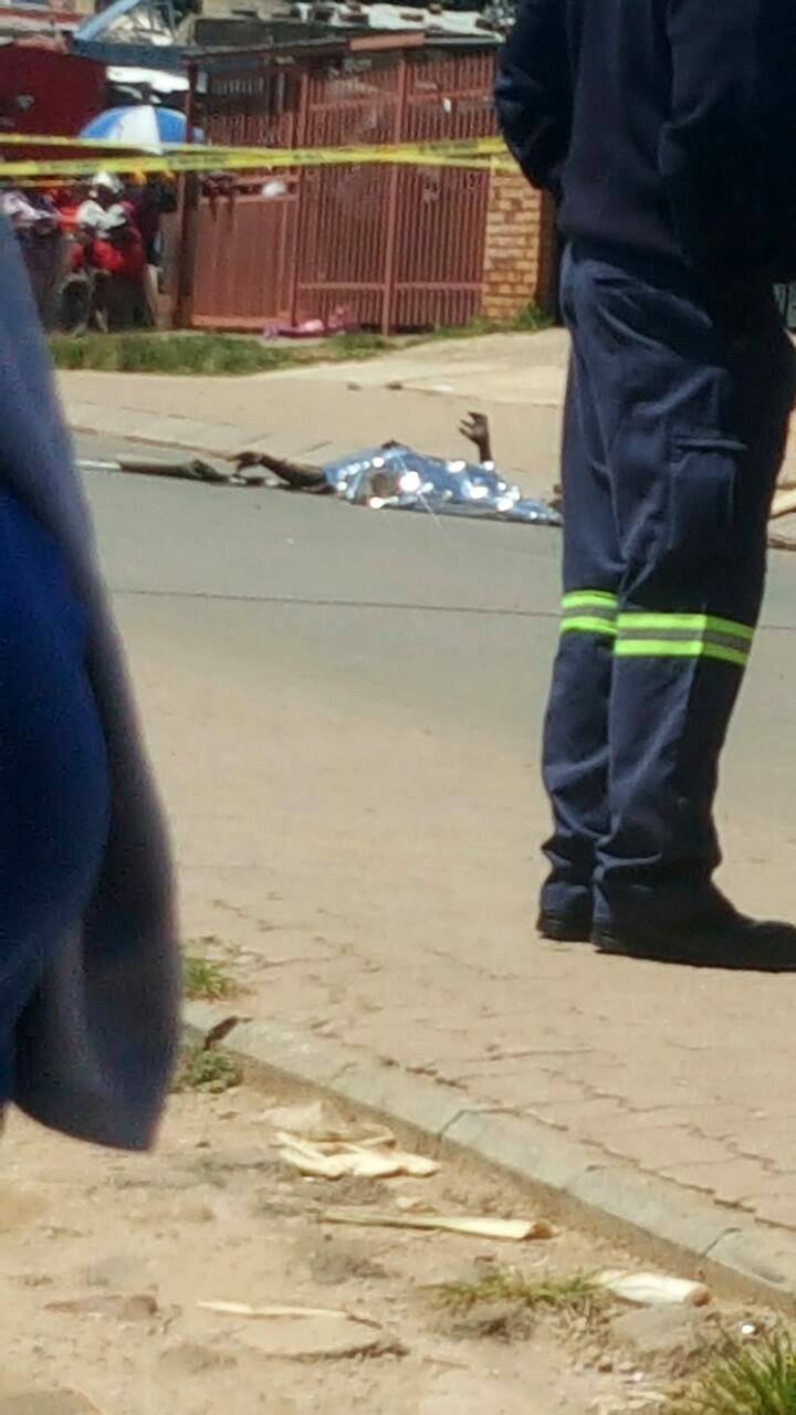 Kanana Section Residents from Tembisa burned a man to death with a tyre after he was accused of killed three people around the area the past month. Photo Supplied