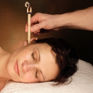 Does ear candling work for blocked ears? Medical professionals differ on their opinion.