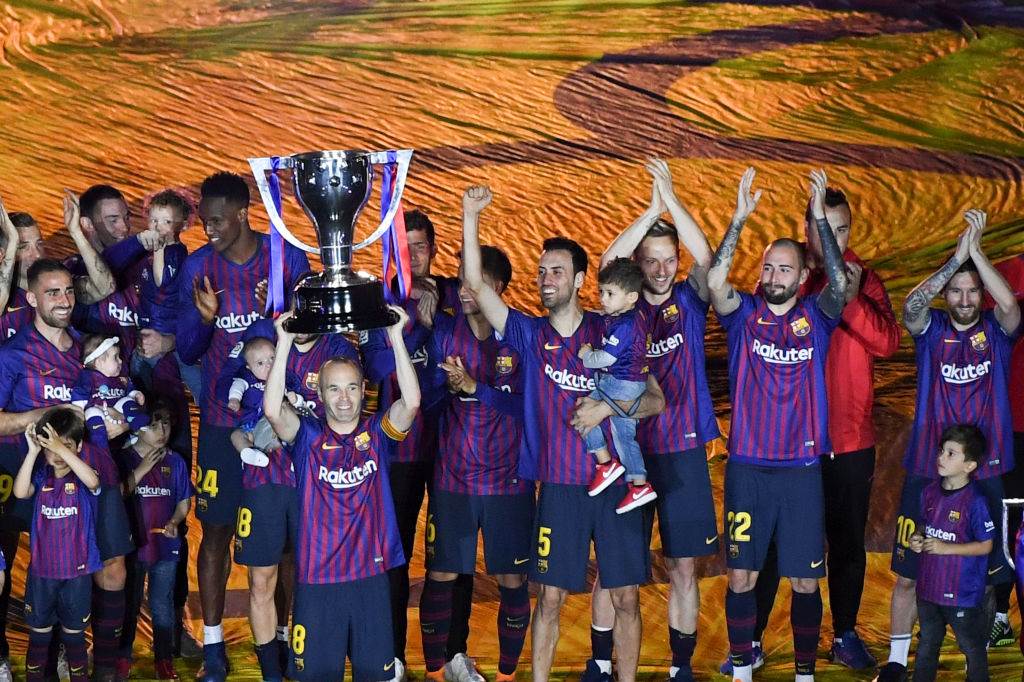 Gallery: FC Barcelona Lift LaLiga Trophy, Andres Iniesta Bids Farewell ...