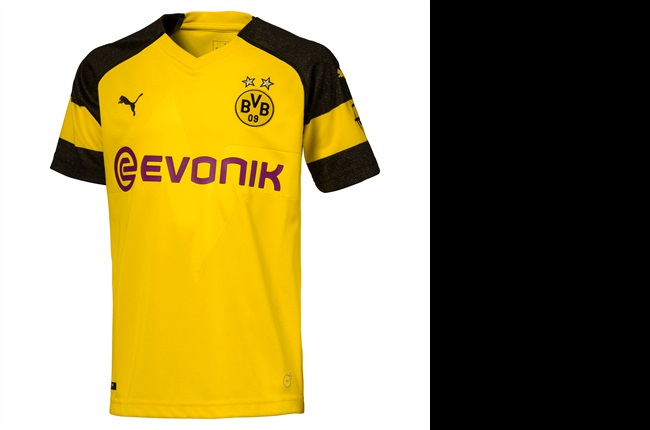 Lionel Green Street Theirs log Gallery: Bayern Munich & Borussia Dortmund Unveil New Home Kits | Soccer  Laduma