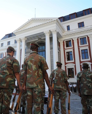 Soldiers rehearse before a previous State of the Nation Address. (File, Netwerk24) 