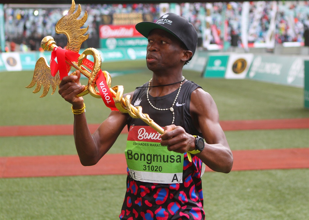 Bongmusa Mthemmbu win Two Oceans marathon 