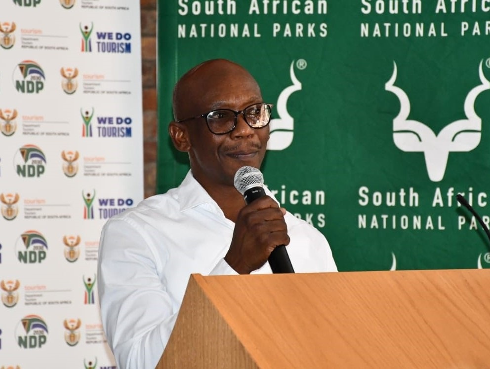 The KNP Managing Executive, Mr Oscar Mthimkhulu explained the roll-out of the Tourism Monitors programme in the SANParks and Kruger National Park

