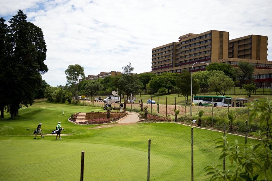 1 Military Hospital in Pretoria has never received maintenance since it was built in 1972. Photo: Liza van Deventer