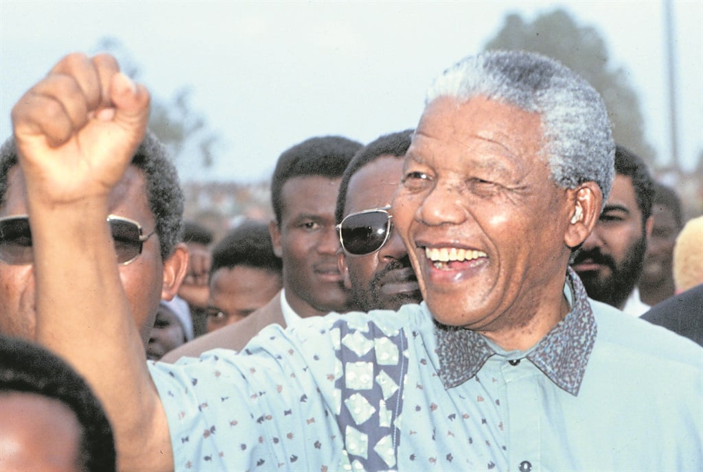 Nelson Mandela being kept in sterile environment at home under