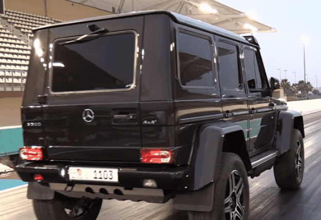 Merc G500 does a 13.8 1/4 mile time